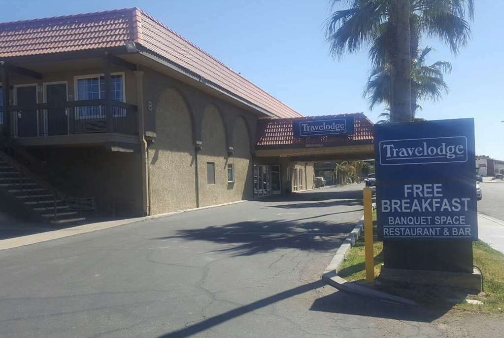 Travelodge By Wyndham เอลเซนโตร ภายนอก รูปภาพ